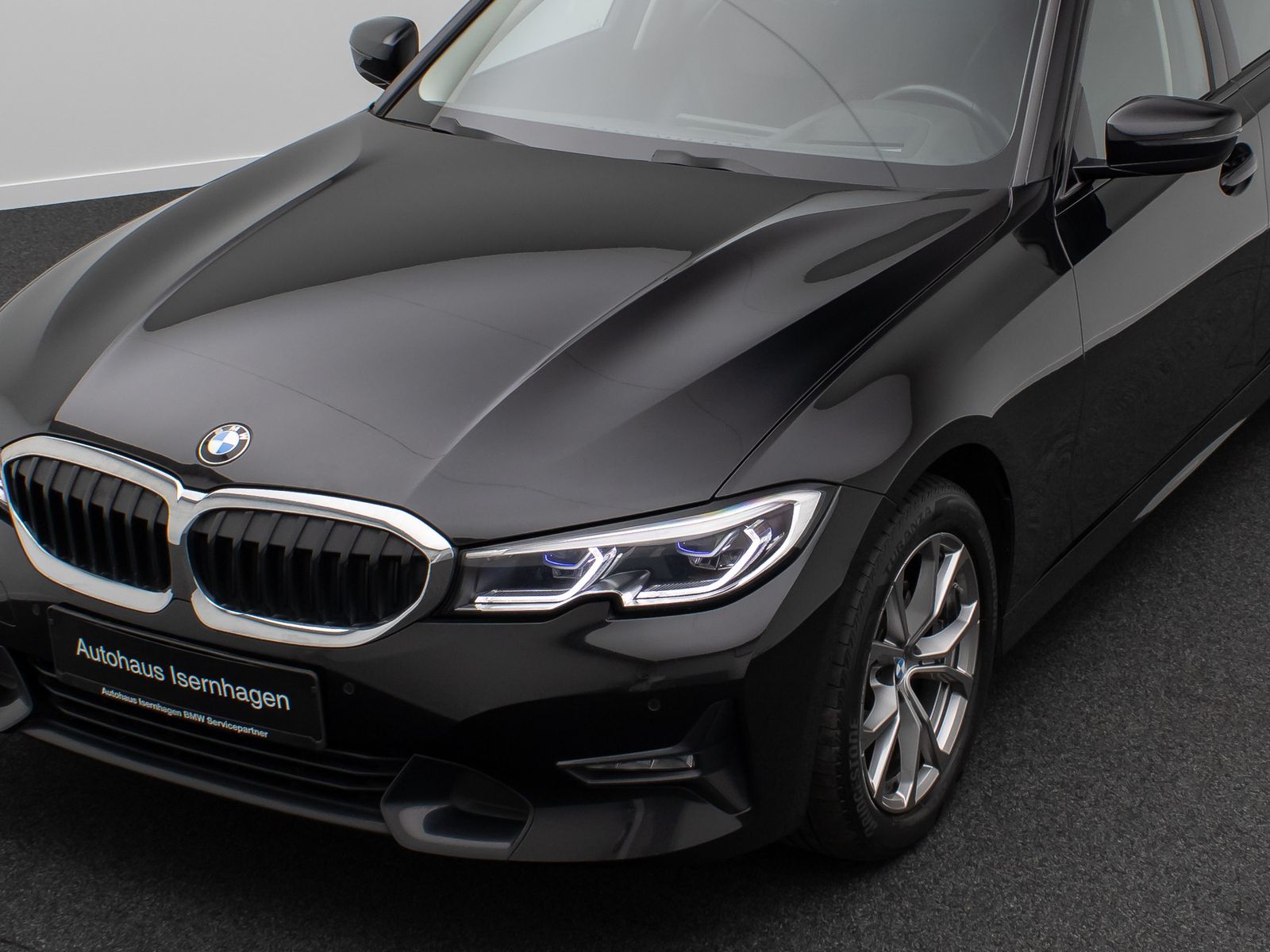 Fahrzeugabbildung BMW 320d  xD Sport Line Laser HUD DAB Komfort Alarm