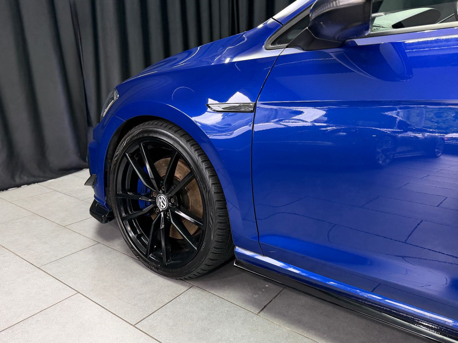 Fahrzeugabbildung Volkswagen Golf VII R 4Motion |REMUS|PANO|LEDER
