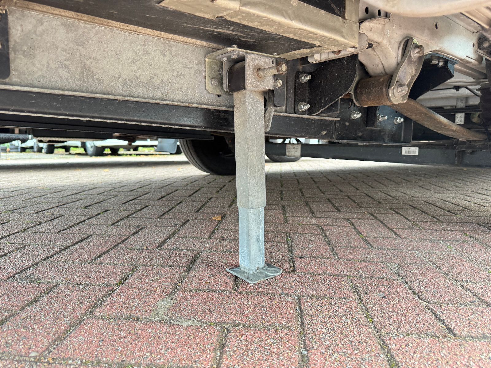 Fahrzeugabbildung Hobby T 65 HKM OPTIMA ON TOUR IC-LINE MAXXAIR BEARLOCK