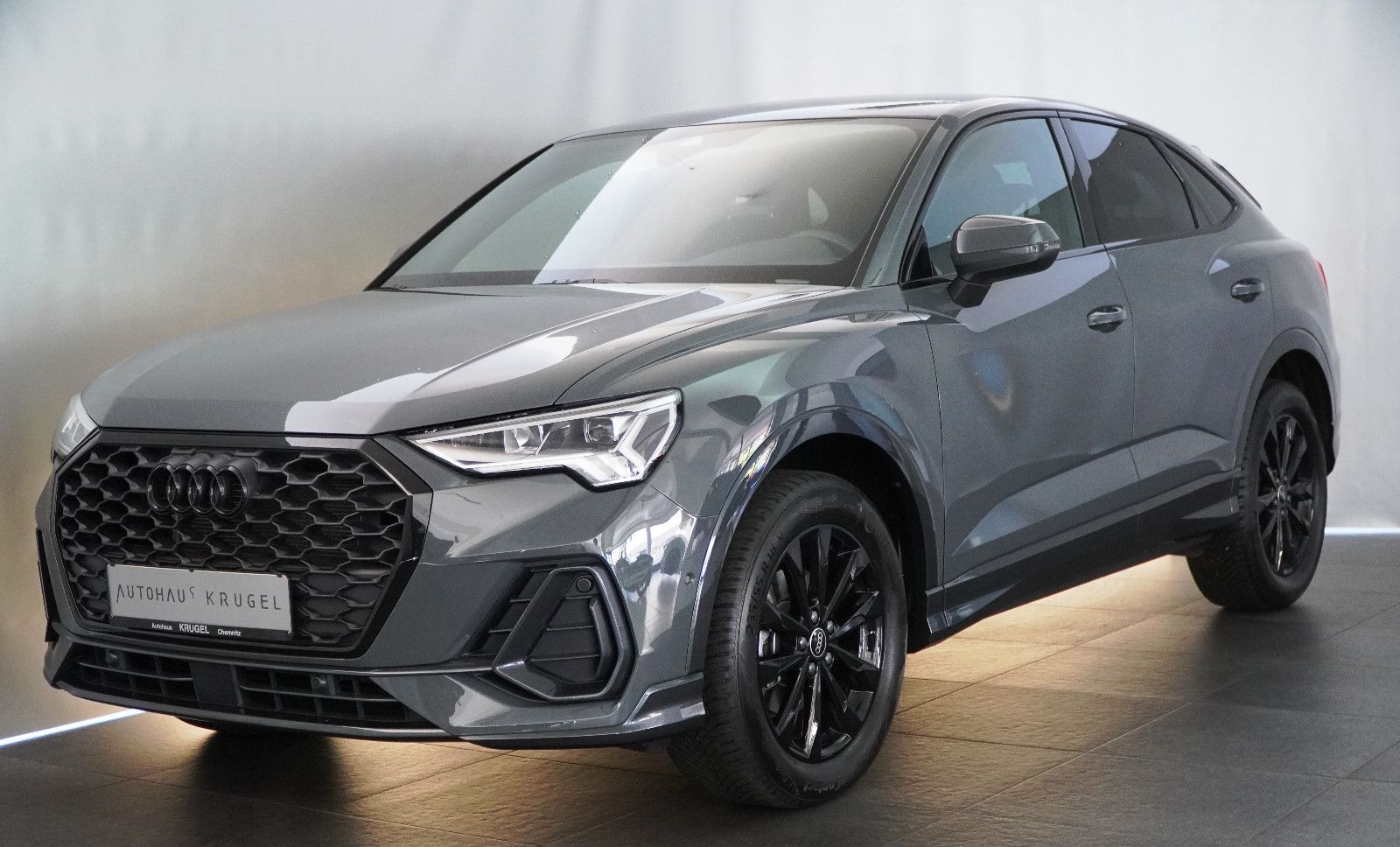 Audi Q3 Sportback Nanograu mit Optik-Paket S Line foto 21