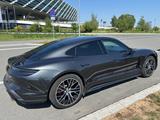 Porsche Taycan 4S Perf. Batterie Plus / Sport Chrono Pak - Porsche Taycan aus 2020