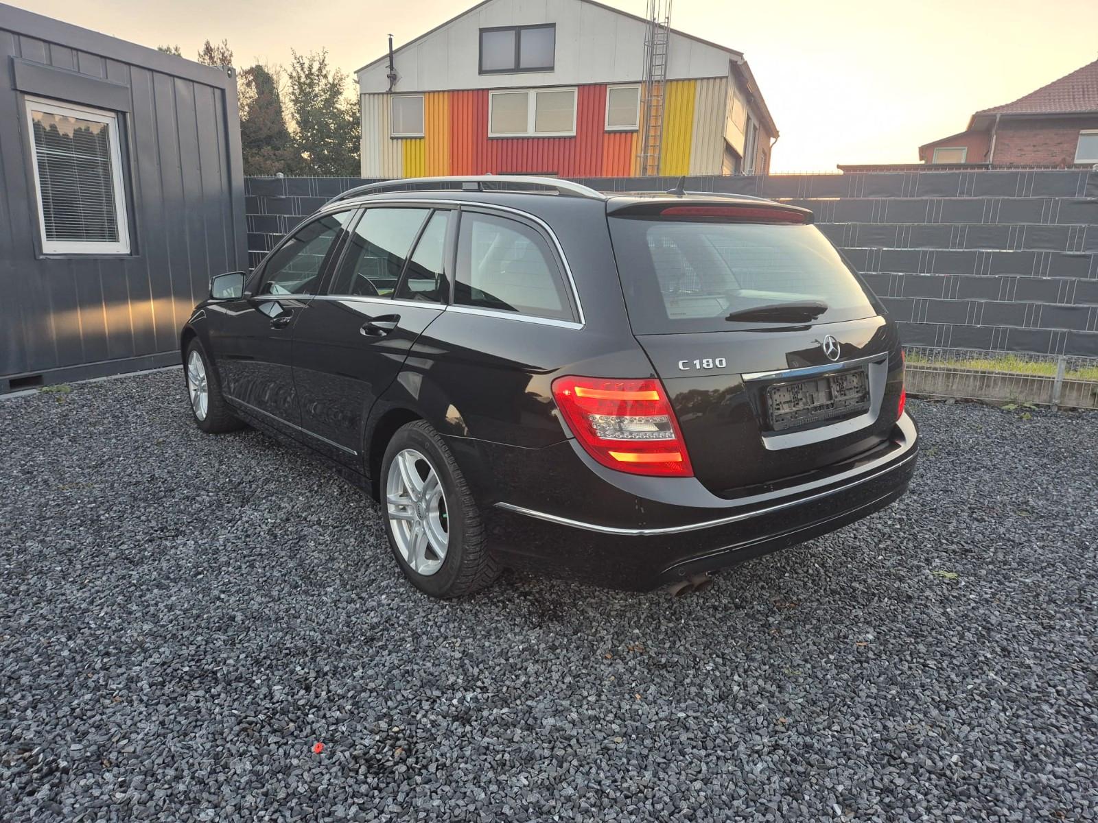 Mercedes-Benz C180 2012 — photo 7