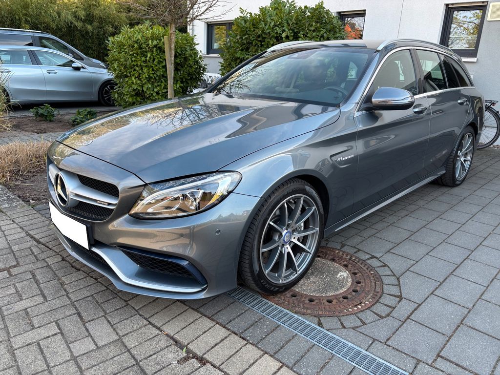 Mercedes-Benz C 63 AMG
