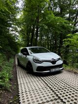 Renault Clio RS Trophy TCe 220 EDC RS Trophy(254hp/354nm - Renault Clio: RS Trophy