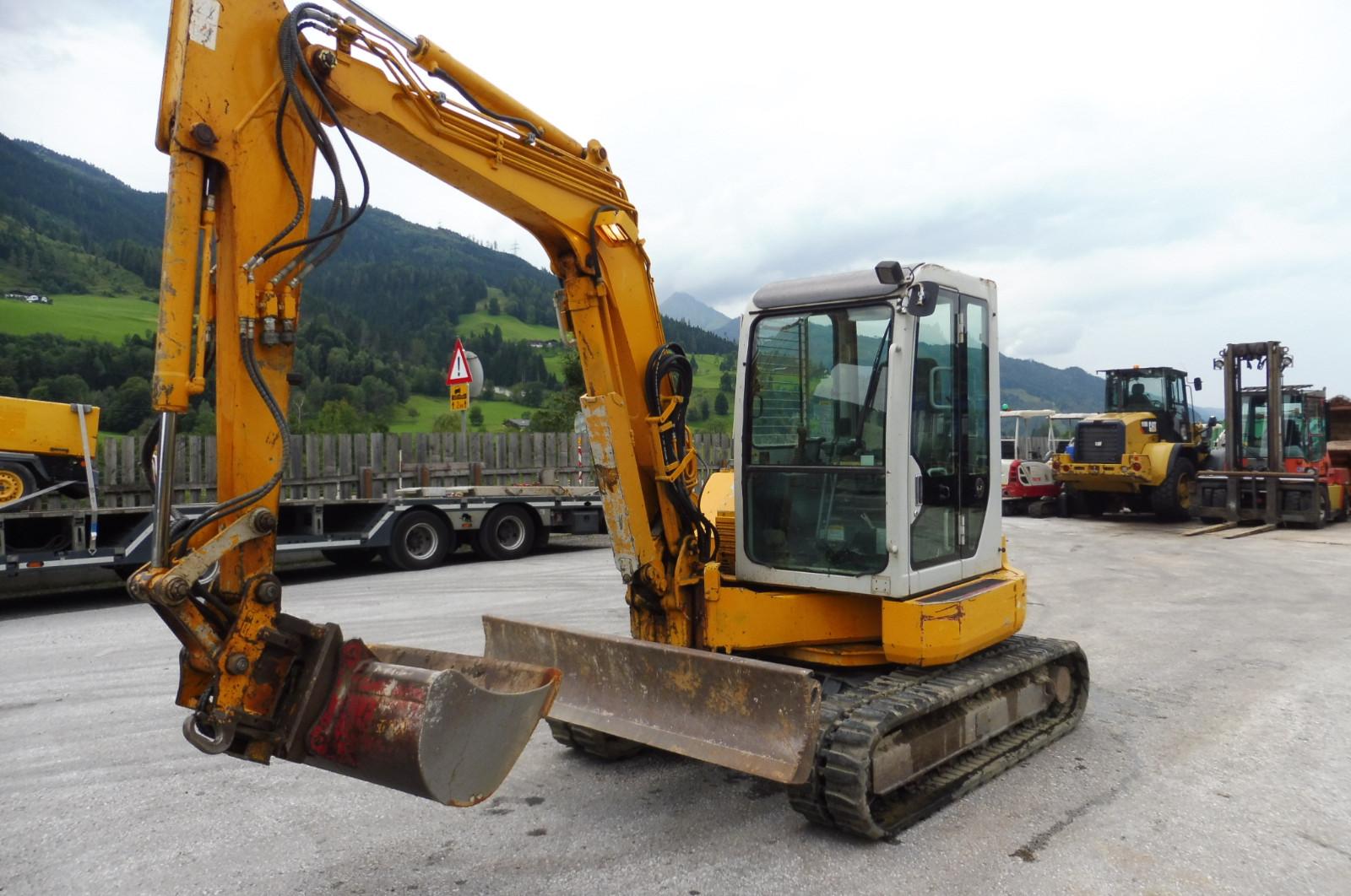 Takeuchi TB153FR-Powertilt