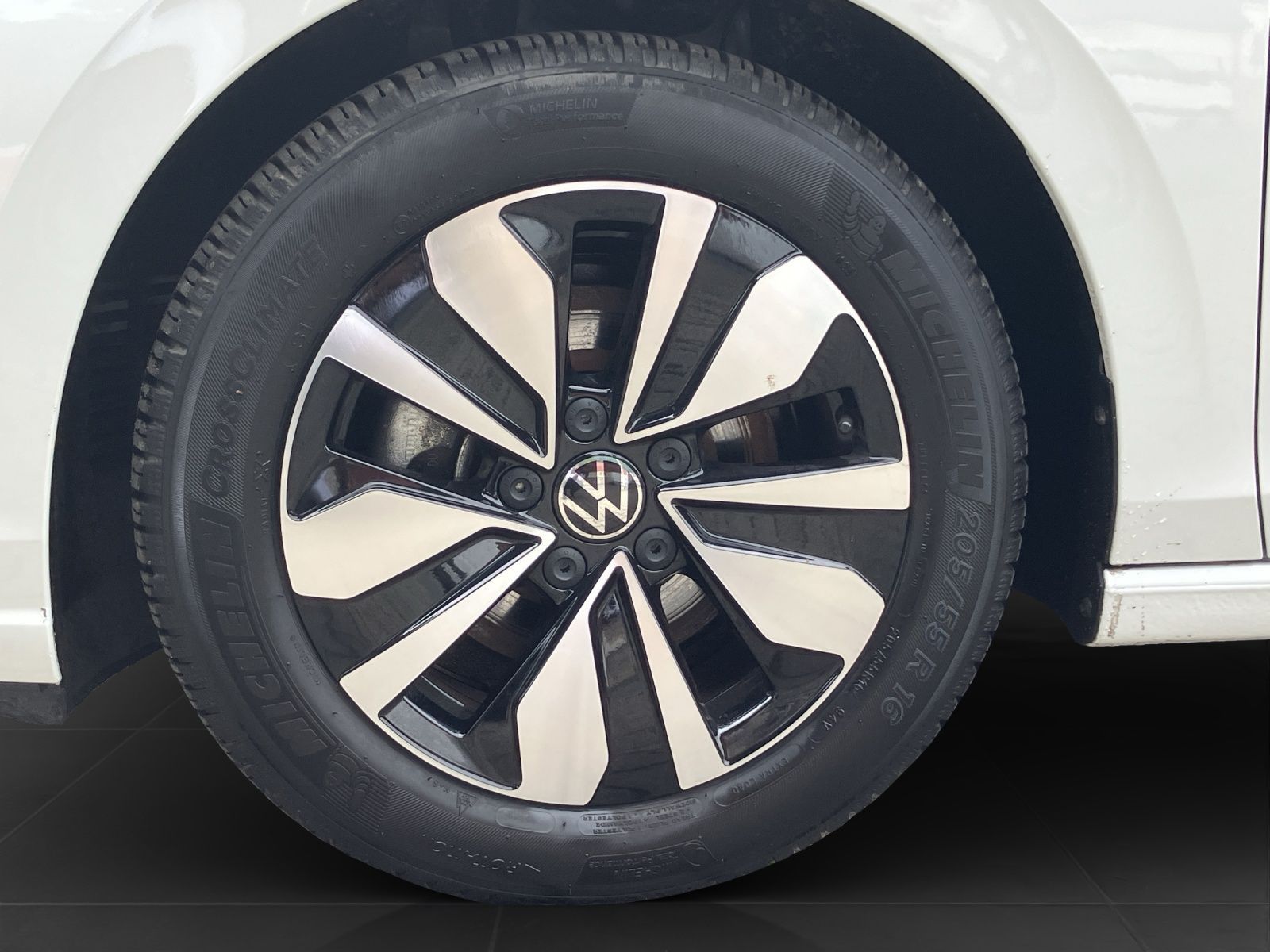Volkswagen Golf - Bild 8