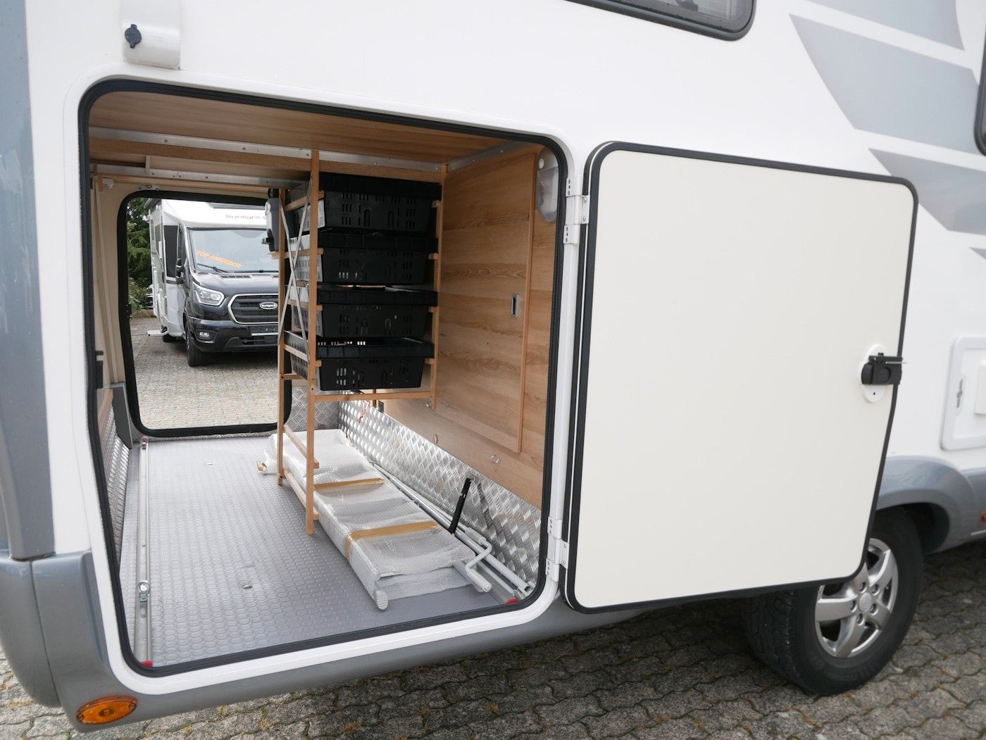 Fahrzeugabbildung GiottiLine G-Liner 937 1.Hand Luftfahrwerk Backofen Kamera