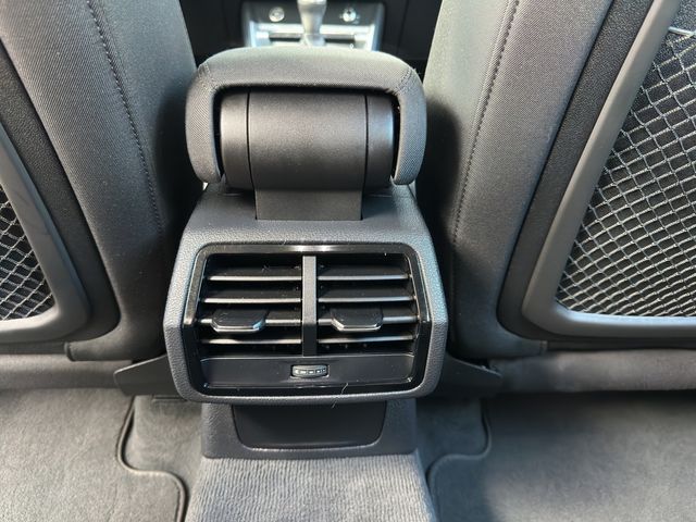 Q3 35 2.0 TDI advanced KAMERA SHZ AHK LED