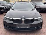 BMW 520d AMBIENTE PANORAMA RFKA DAB LED - gebrauchte BMW 520 aus dem Jahr 2021