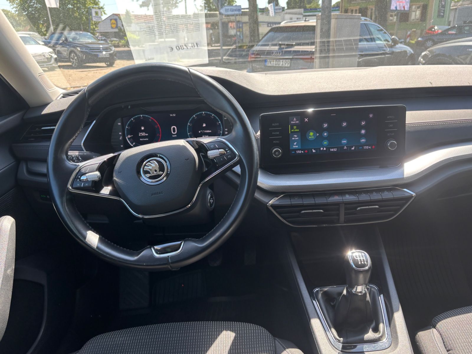 Fahrzeugabbildung SKODA Octavia Combi 2.0 TDI Tempomat LED