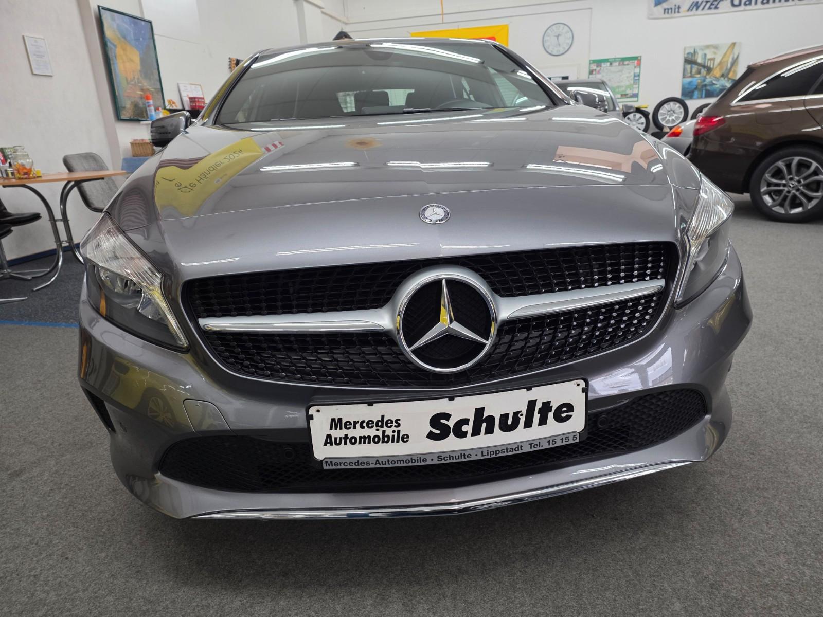 Mercedes-Benz A 180 Urban Navi,Spiegel klappb. Park-Assist,8-f