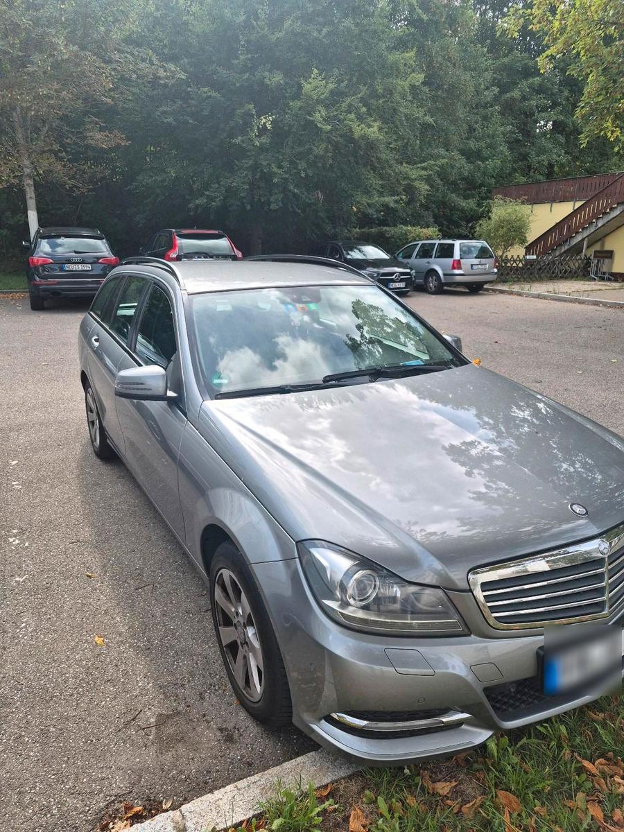 Mercedes-Benz C200, 2012