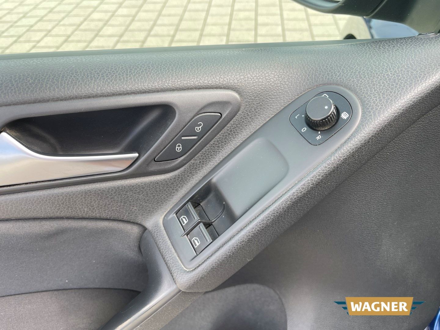 Fahrzeugabbildung Volkswagen Golf VI Comfortline 1.6 Klimaautomatik