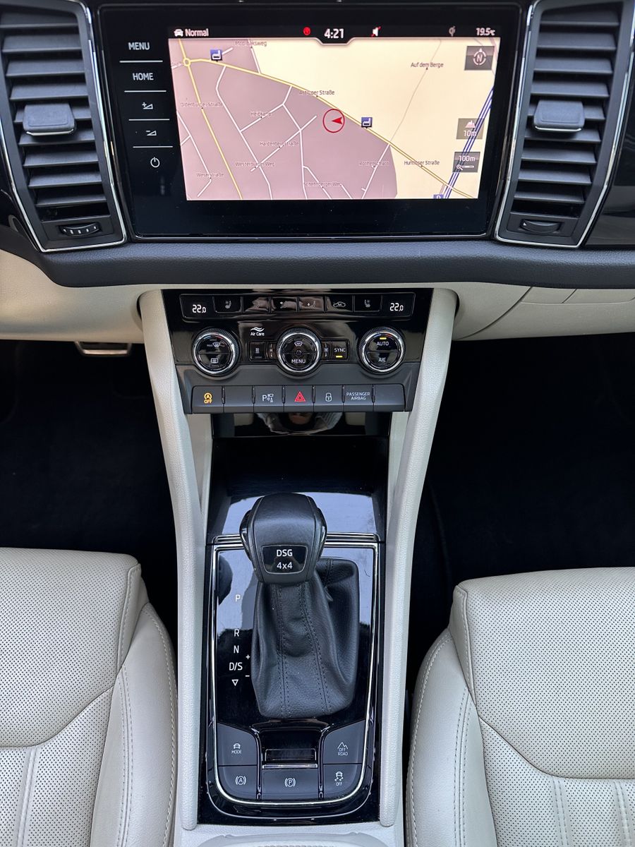 Fahrzeugabbildung SKODA Kodiaq 2.0 TSI DSG L&K 4x4 NAV+LED+360°+CARPLAY