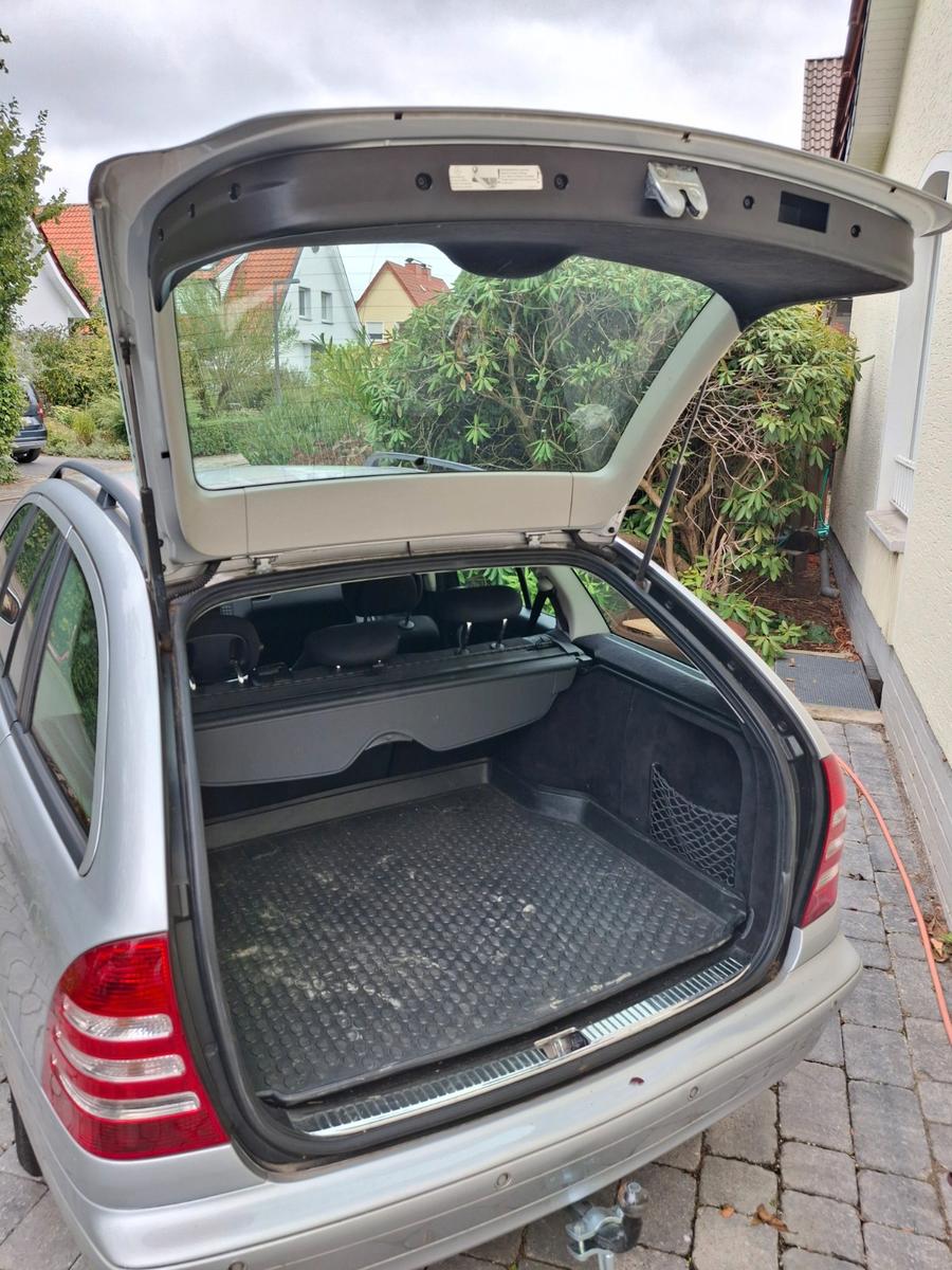Mercedes-Benz C180 2005 — photo 7