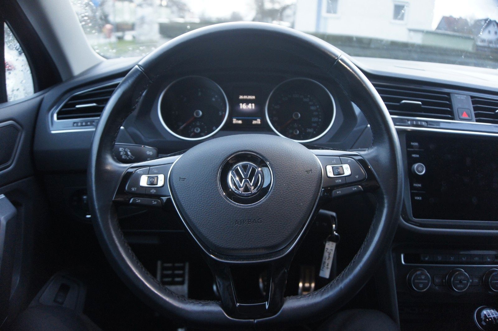 Fahrzeugabbildung Volkswagen Tiguan Allspace IQ.DRIVE Alu, GJ Reifen, Xenon