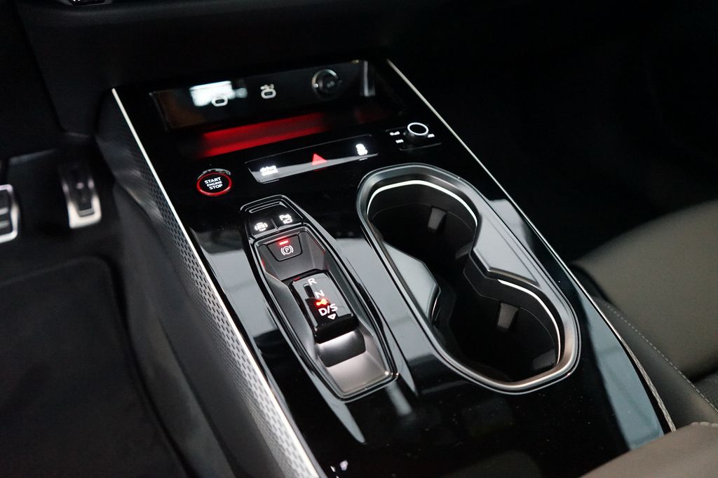 AUDI A6 Avant TFSI quattro | edition one | Pano | B&O AUDI A6 Avant TFSI quattro | edition one | Pano | B&O