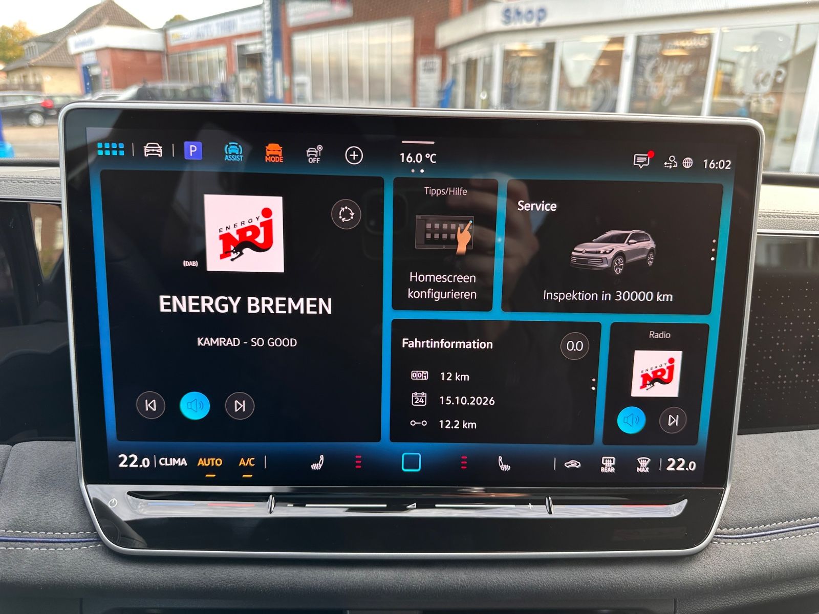 Fahrzeugabbildung Volkswagen Tiguan R-Line 2.0 TDI DSG Black/Pano/Matrix/AHK