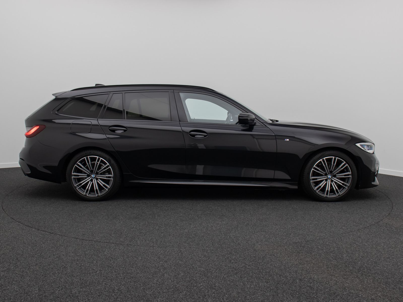 Fahrzeugabbildung BMW 320d M Sport Panorama DAB Laser HiFi Komfort