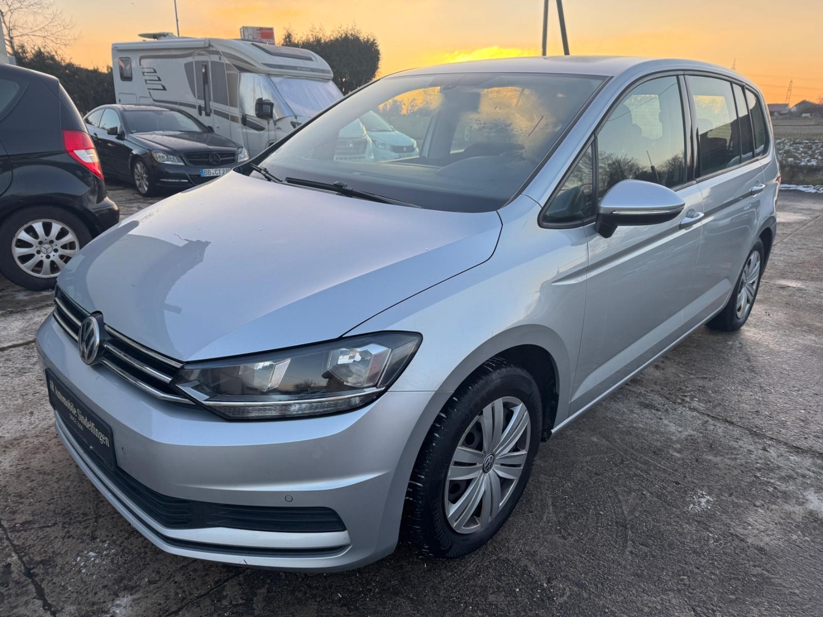 Volkswagen Touran 1.2 TSI*7 SITZER*AHK*NAVI*