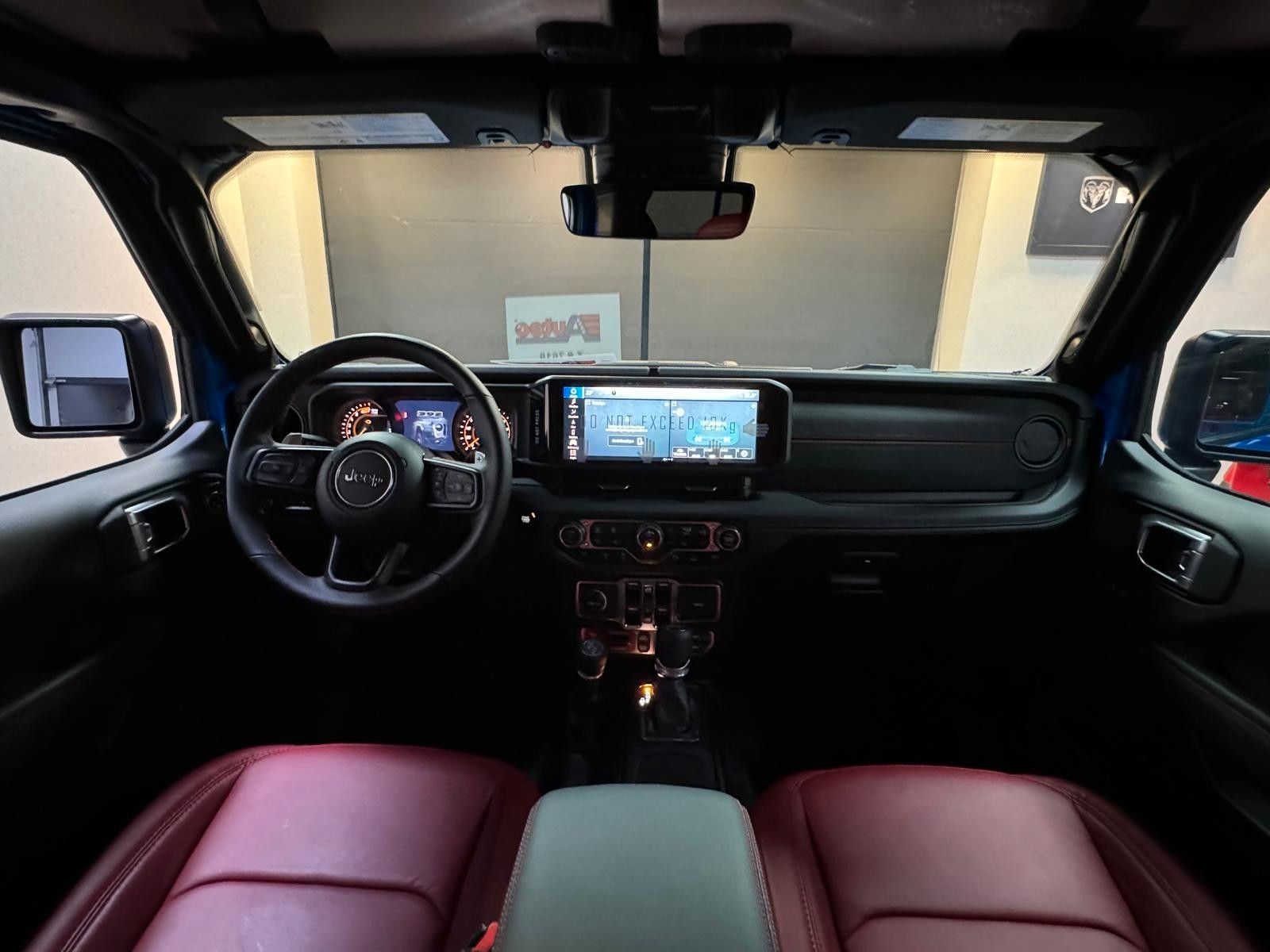 Fahrzeugabbildung Jeep RUBICON 392-6.4L HEMI V8-RECON 35"-STEEL BUMPER