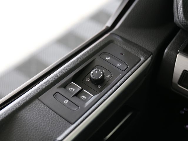 Volkswagen T6.1 California BEACH 2.0TDI DSG LED AHK STANDHZ
