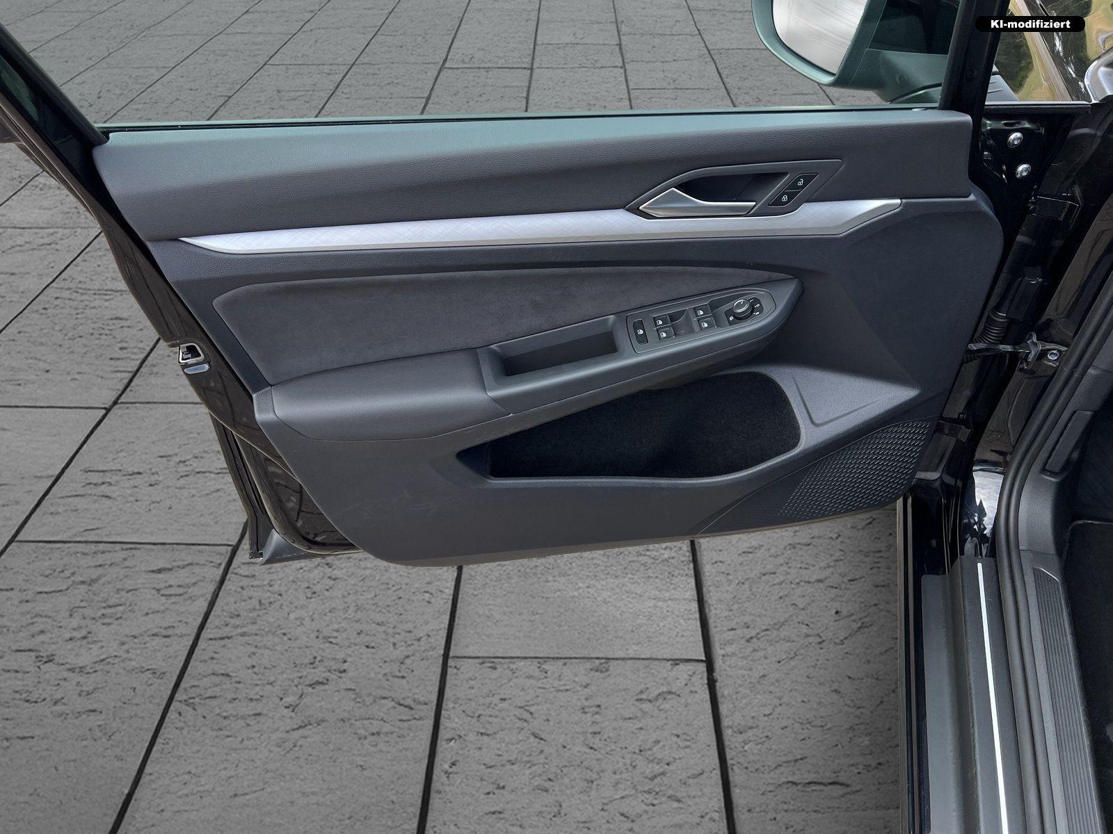 Volkswagen Golf VIII Variant 1.5 TSI Life MATRIX+PANO+NAVI, миниатюра 17
