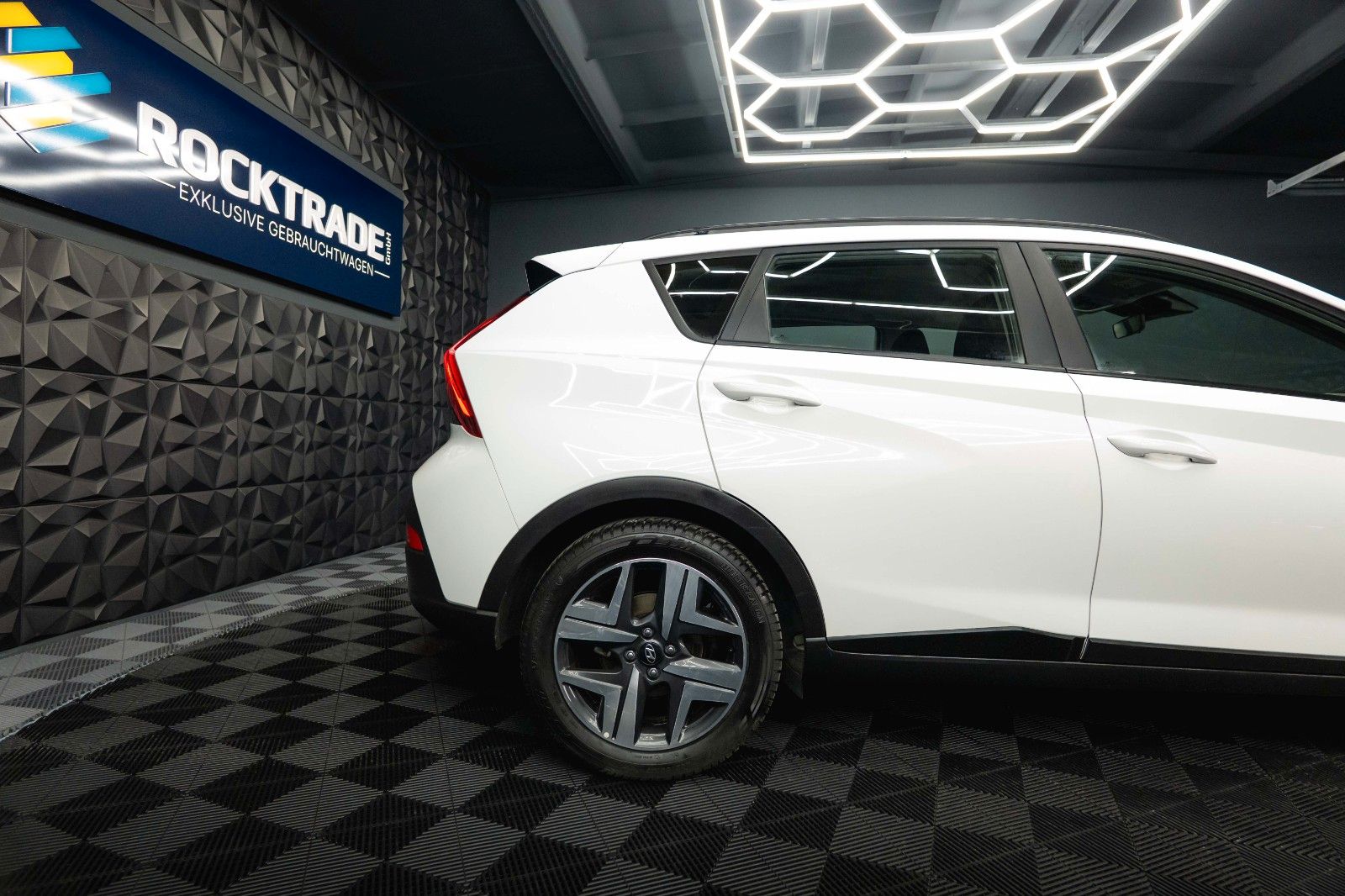 Fahrzeugabbildung Hyundai BAYON Intro Edition MildHybrid DCT 2WD Pluspaket