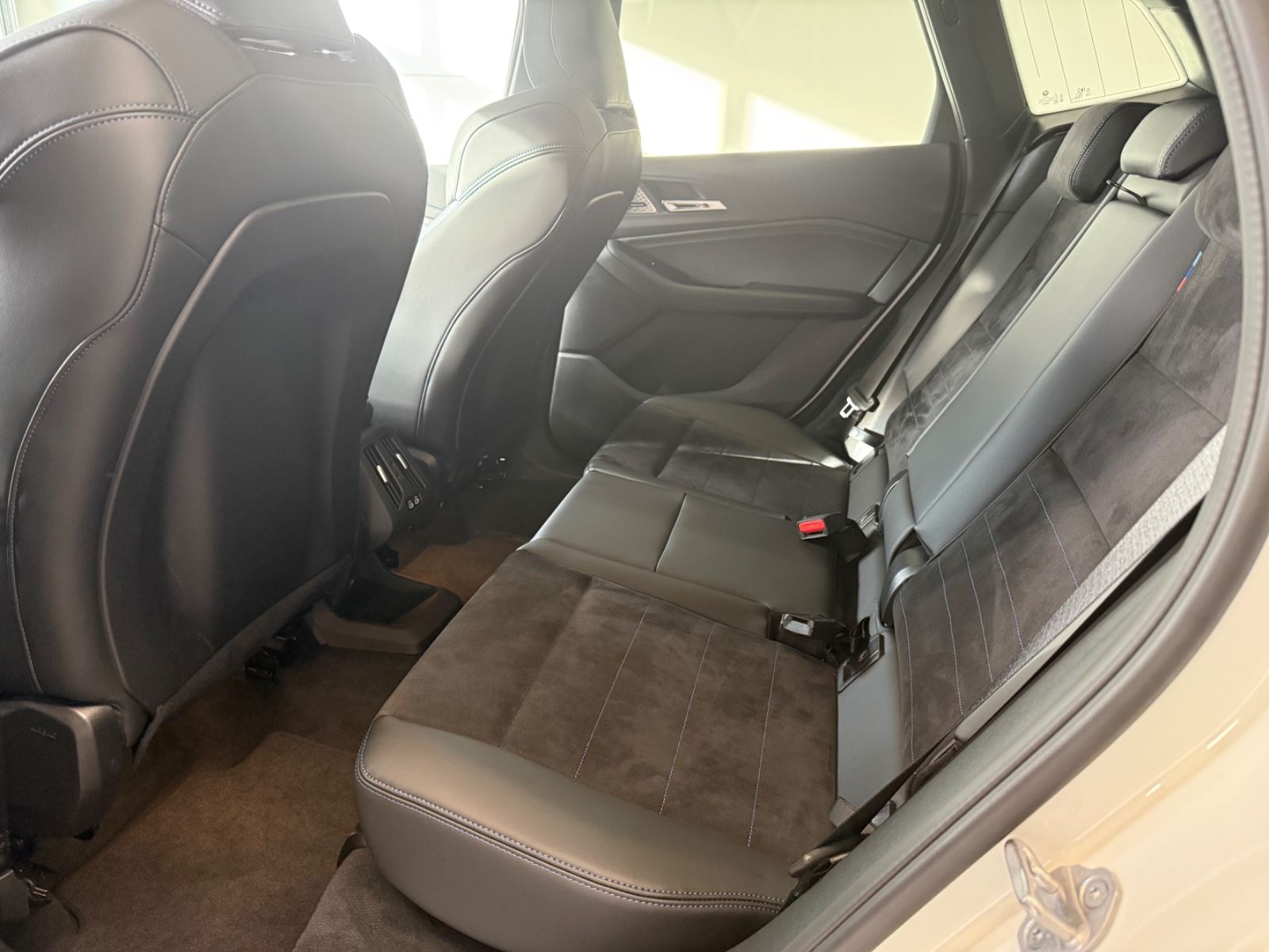 Fahrzeugabbildung BMW Active Tourer 220 i M Sport, 360-Grad Kamera