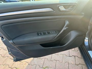 Bild 8 Renault Megane BLUE dCi 115 Intens Grandtour