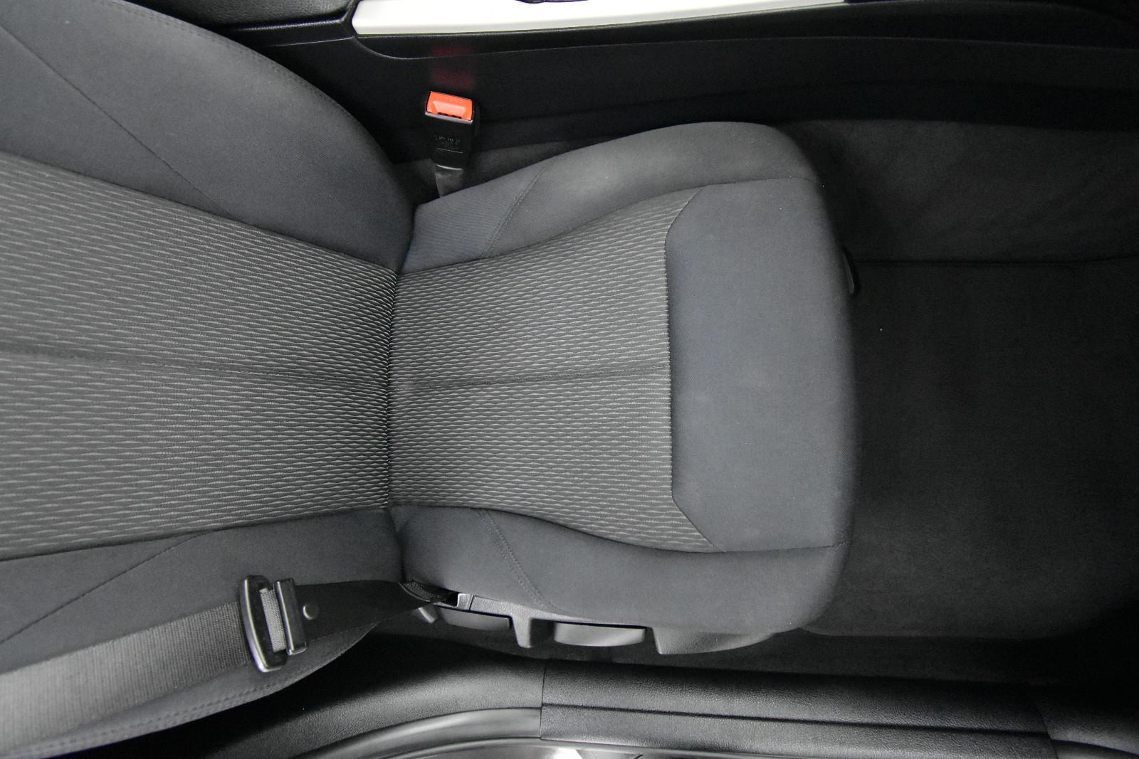 BMW 320i Touring F31 184 ch • 2ème main • Sièges chauffants • Hayon électrique