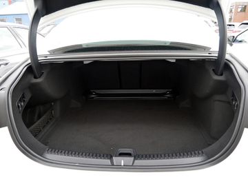Mercedes E 200 - 11
