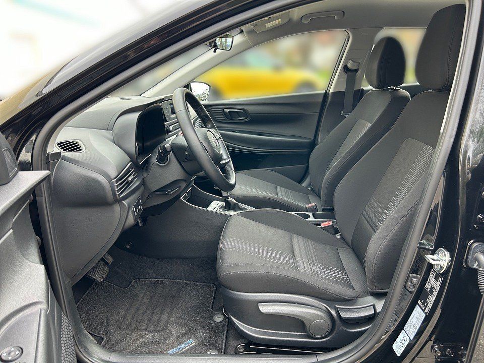 Fahrzeugabbildung Hyundai i20 1.0T 7DCT SELECT FUNKT-P 1HD SHZ GARANT-2/28