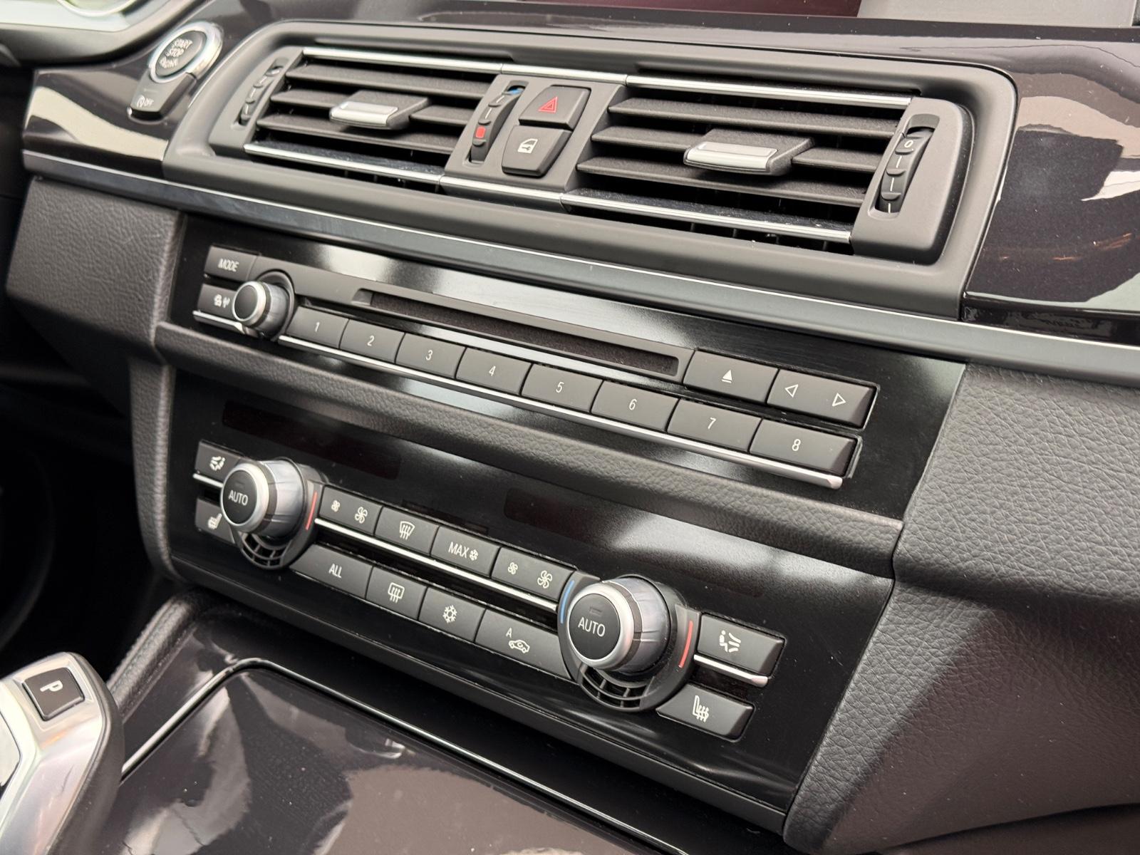 BMW 520i Limousine 1HA*SCHIEBDACH*KAMERA*WENIGKM*TÜV