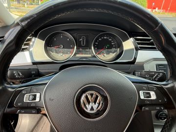 Volkswagen Passat Variant - 12