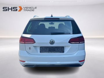 Volkswagen Golf - 6