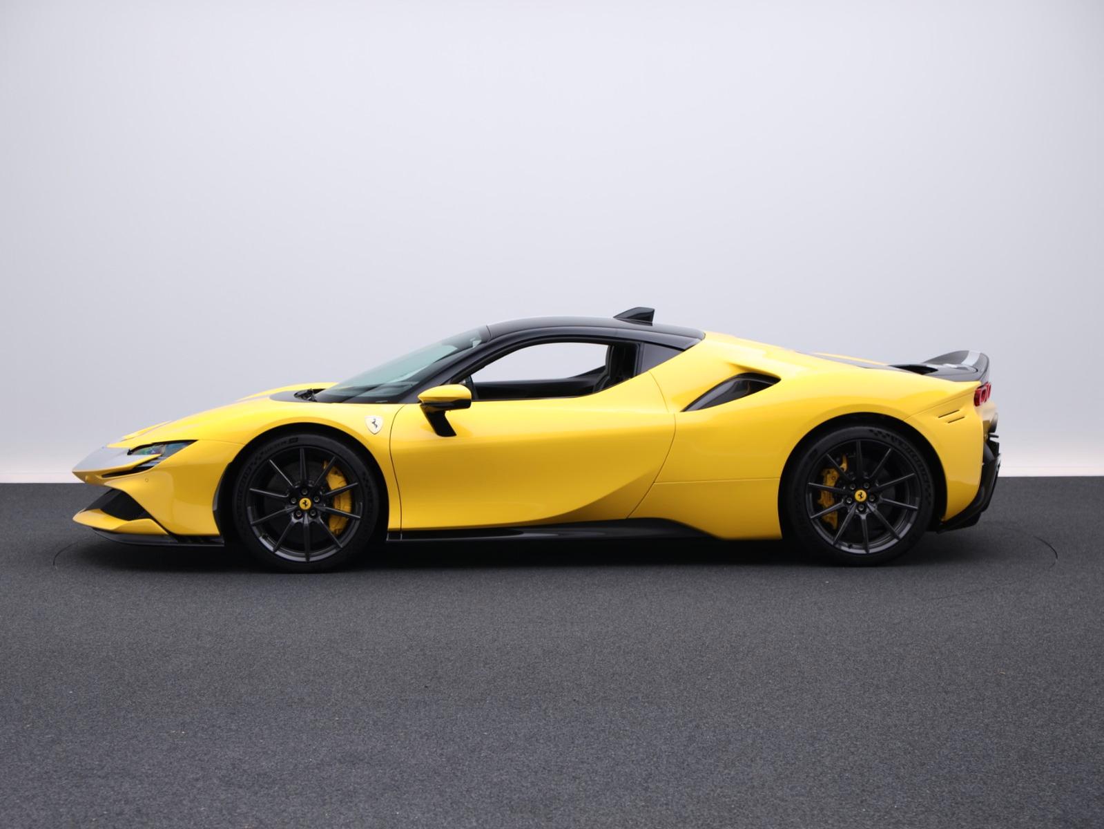 Ferrari SF90 Stradale Assetto Fiorano*Ferrari Frankfurt*