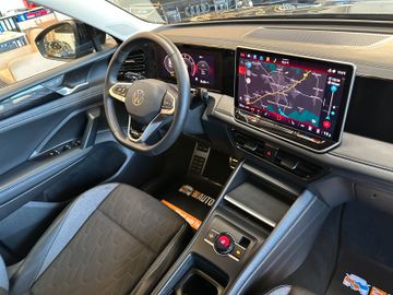 Volkswagen Tiguan *1-HAND*360°*LKHZ*ACC*LED*3-ZONEN*NAVI*