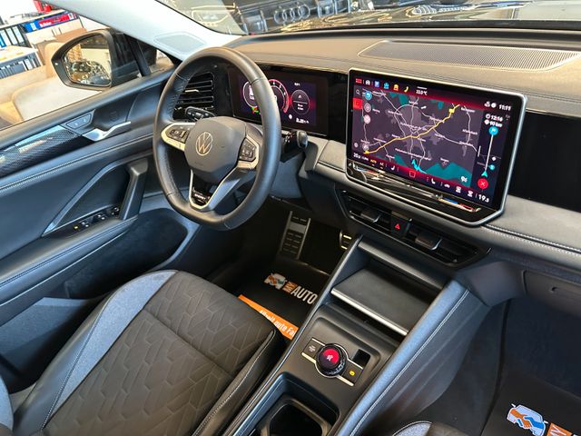 Volkswagen Tiguan *1-HAND*360°*LKHZ*ACC*LED*3-ZONEN*NAVI*