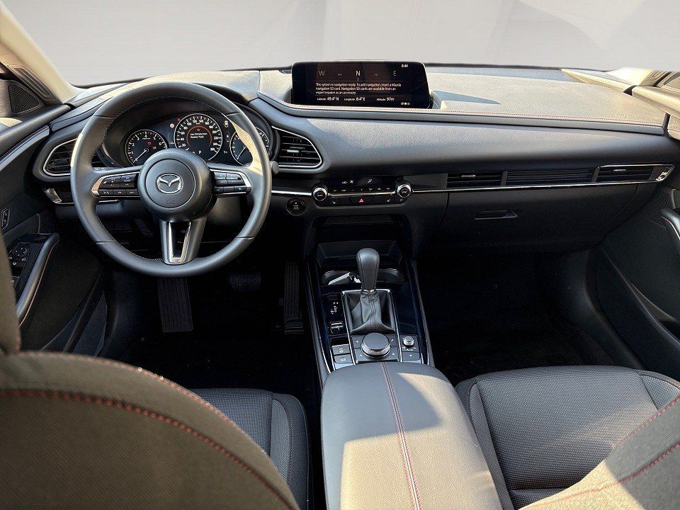 Fahrzeugabbildung Mazda CX-30 X 2.0i 186PS A/T AWD Homura