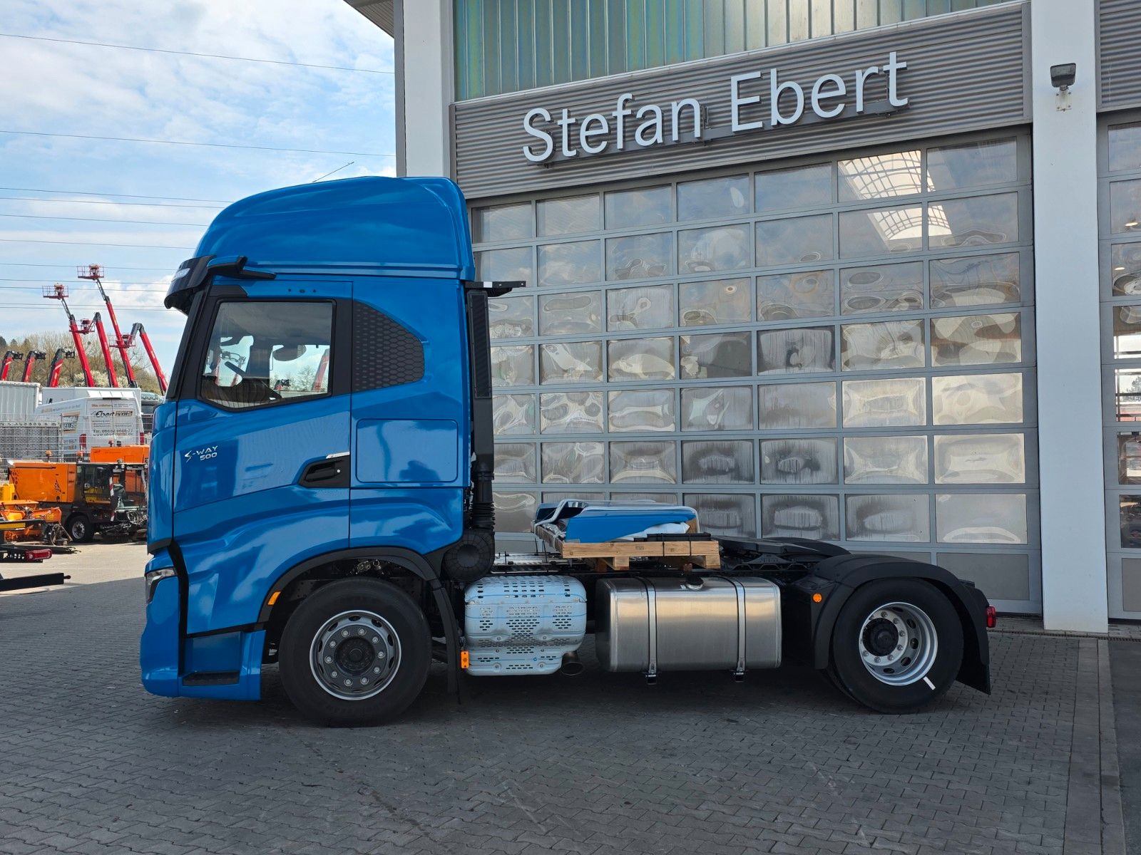 Fahrzeugabbildung Iveco S-Way AS440S50T/P Standklima+Heizung LED