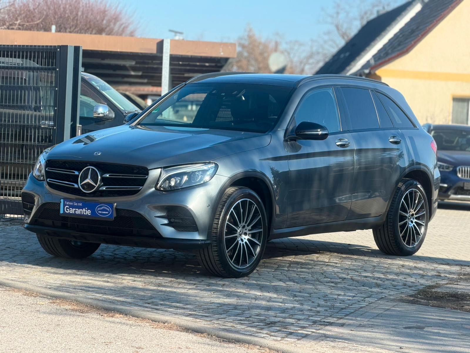 MERCEDES-BENZ GLC 350 d 4Matic AMG LINE*ILS*AHK*PANO*NAVI