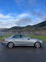 Mercedes-Benz E 220 BlueTEC BlueEFF. Edition Autom. Edition - graue Mercedes-Benz E 220