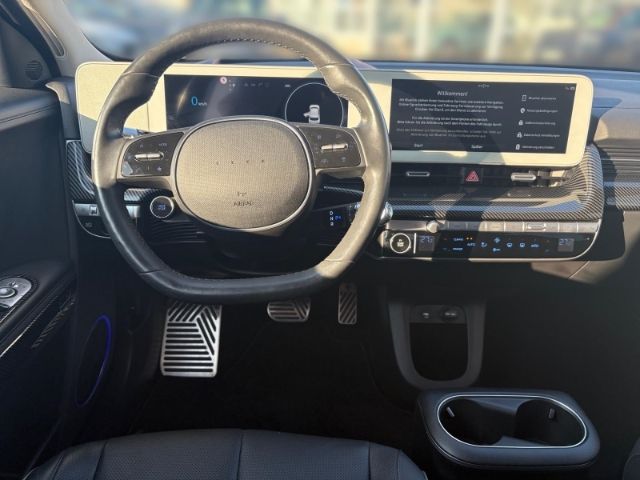 Fahrzeugabbildung Hyundai IONIQ 5 Uniq Elektro 4WD +KLIMA+LEDER+LED+RFK+UV