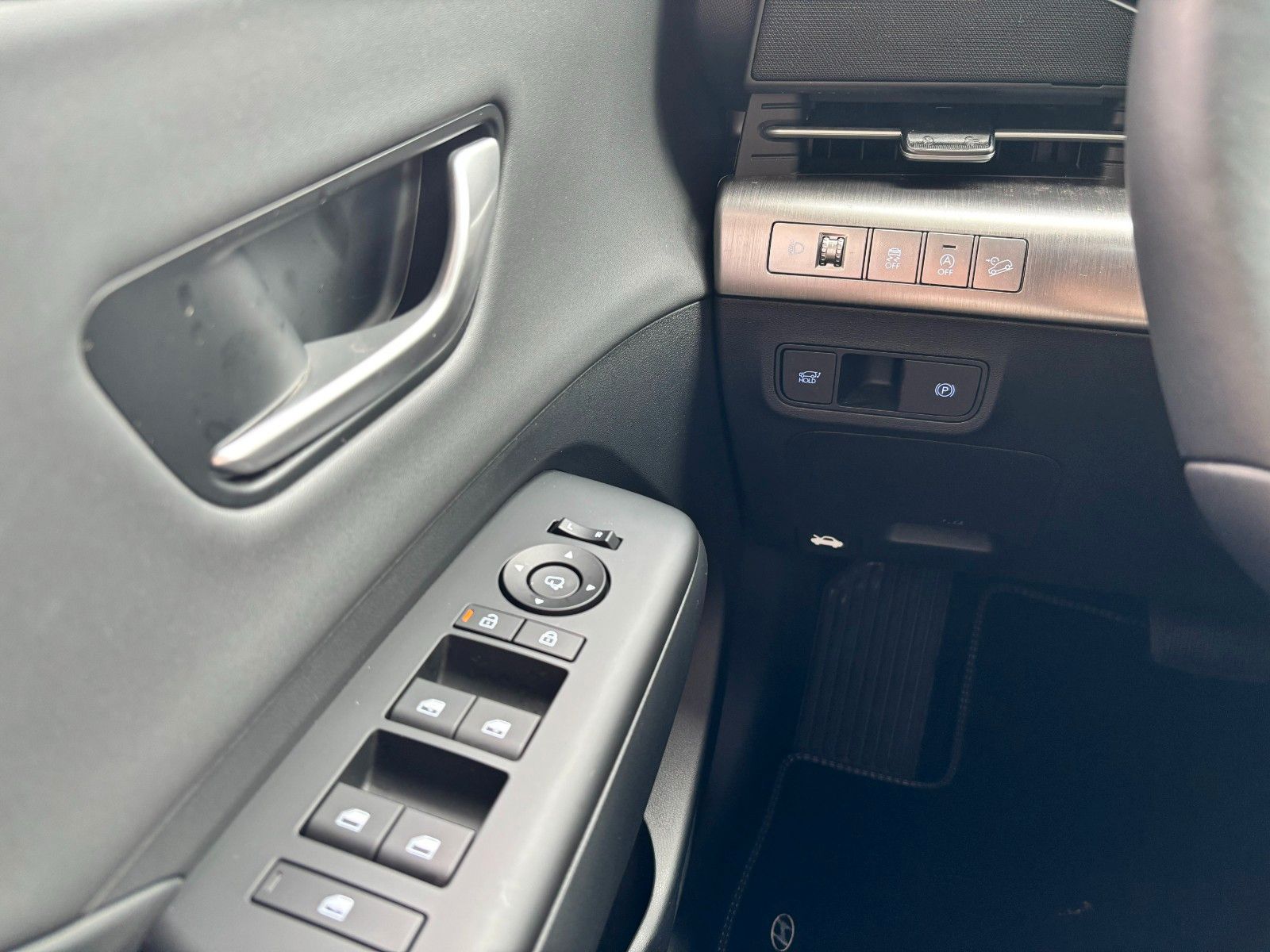 Fahrzeugabbildung Hyundai Kona Prime 1.6l Navi/SHZ/360°!