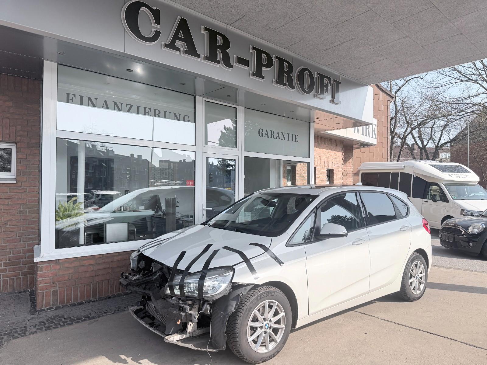 BMW 218i Active Tourer Navi/LED/Panorama