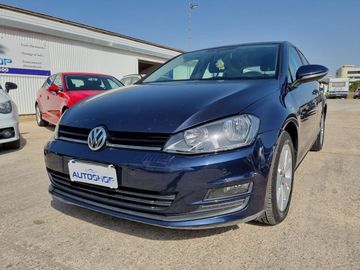 Volkswagen Golf - 1