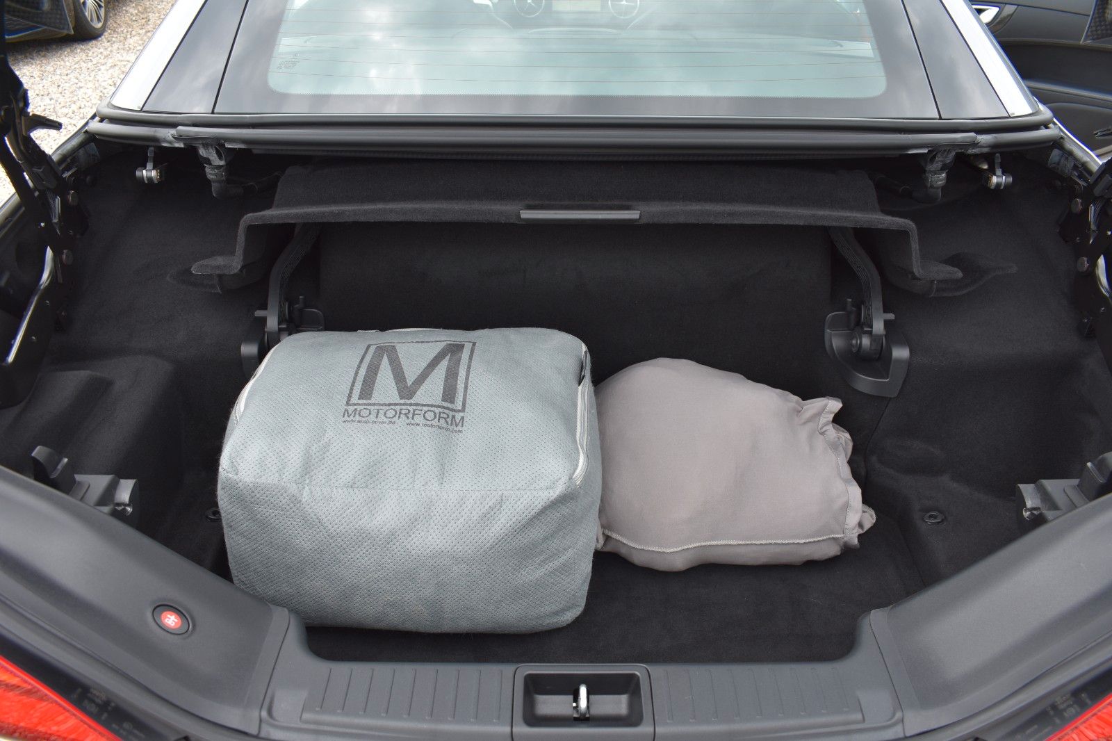 Fahrzeugabbildung Mercedes-Benz SL 63 AMG Carbonp.B&O Keramikbre. Softclose Gara