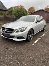 Mercedes-Benz Mercedes E 220, BlueTEC, 106TKM, TOP ZUSTAND! - Mercedes-Benz E 220 Gebrauchtwagen in Oldenburg
