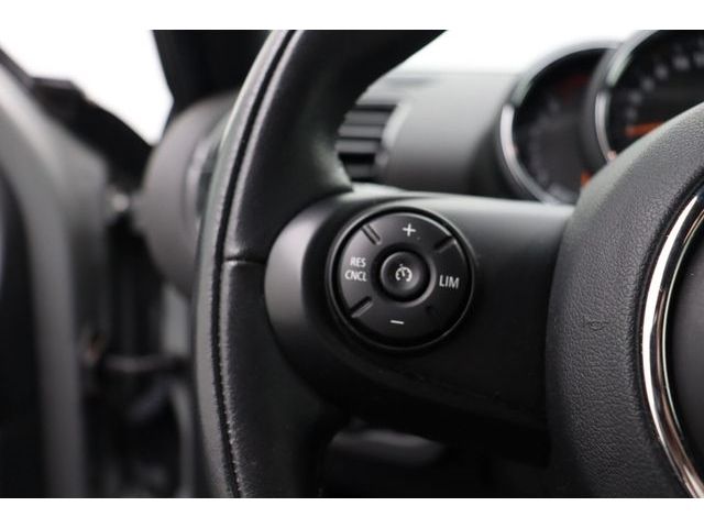 Fahrzeugabbildung MINI Cooper Clubman 1.5
